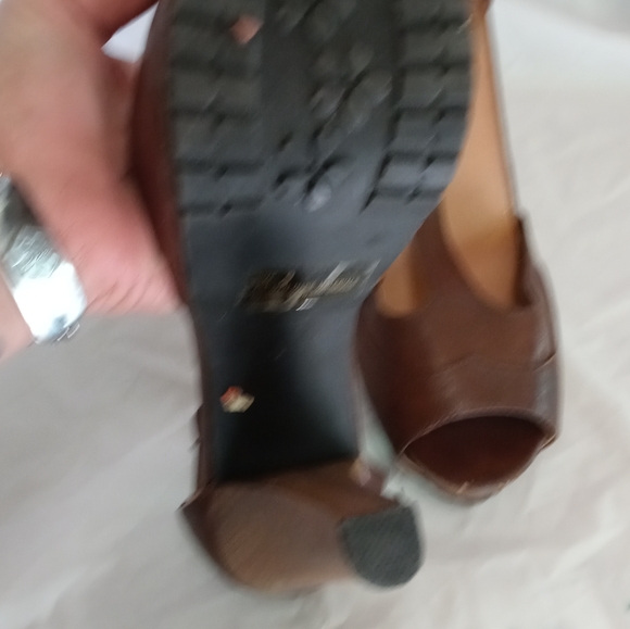 Size 8 1/2 charlotte Russ wood heels - Picture 4 of 4